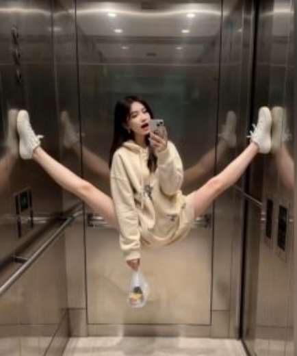 图片[2]-AI生成电梯一字马美女制作教程，条条流量上万，别再在外面被割韭菜了，全流程实操-宇文网创